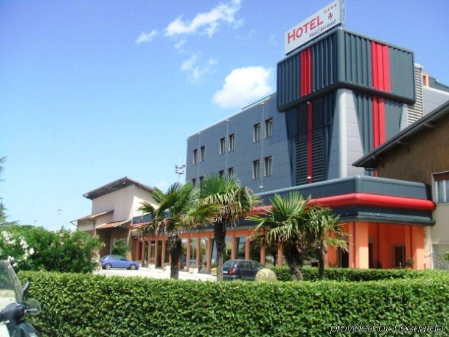 Hotel Mediterraneo Stagno Exterior foto