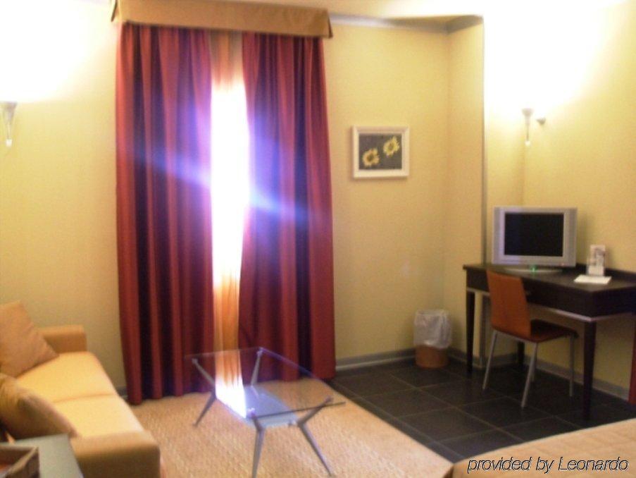 Hotel Mediterraneo Stagno Habitación foto